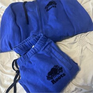 Roots Royal Blue set